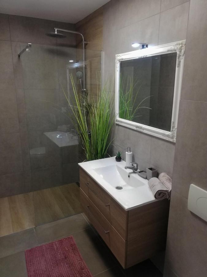 Apartmani Mistral Makarska Eksteriør billede