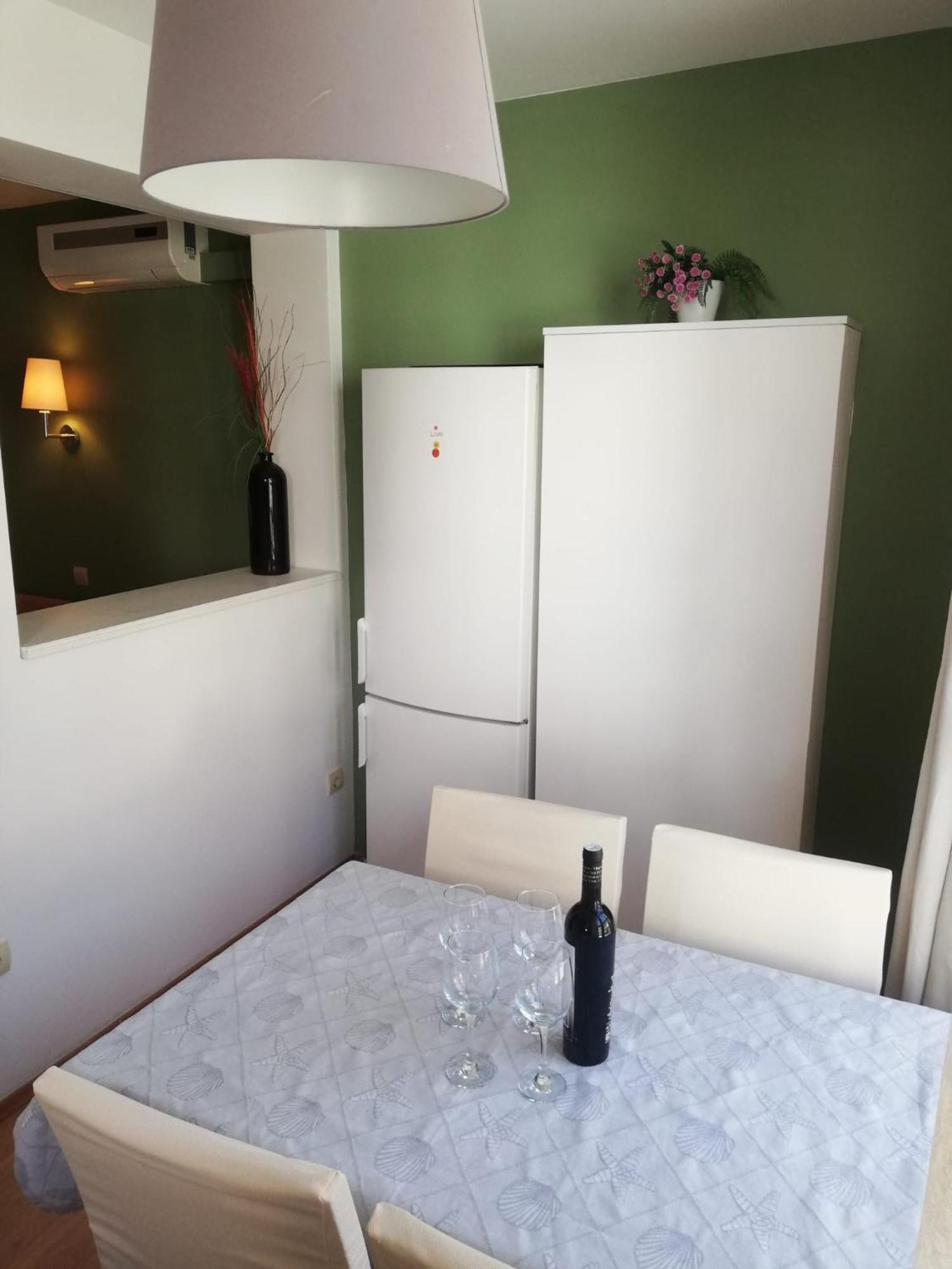 Apartmani Mistral Makarska Værelse billede